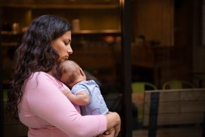 Accompagnement postpartum : offrir aux mamans une bulle de bienveillance - Accompagnement par Karine Sananes